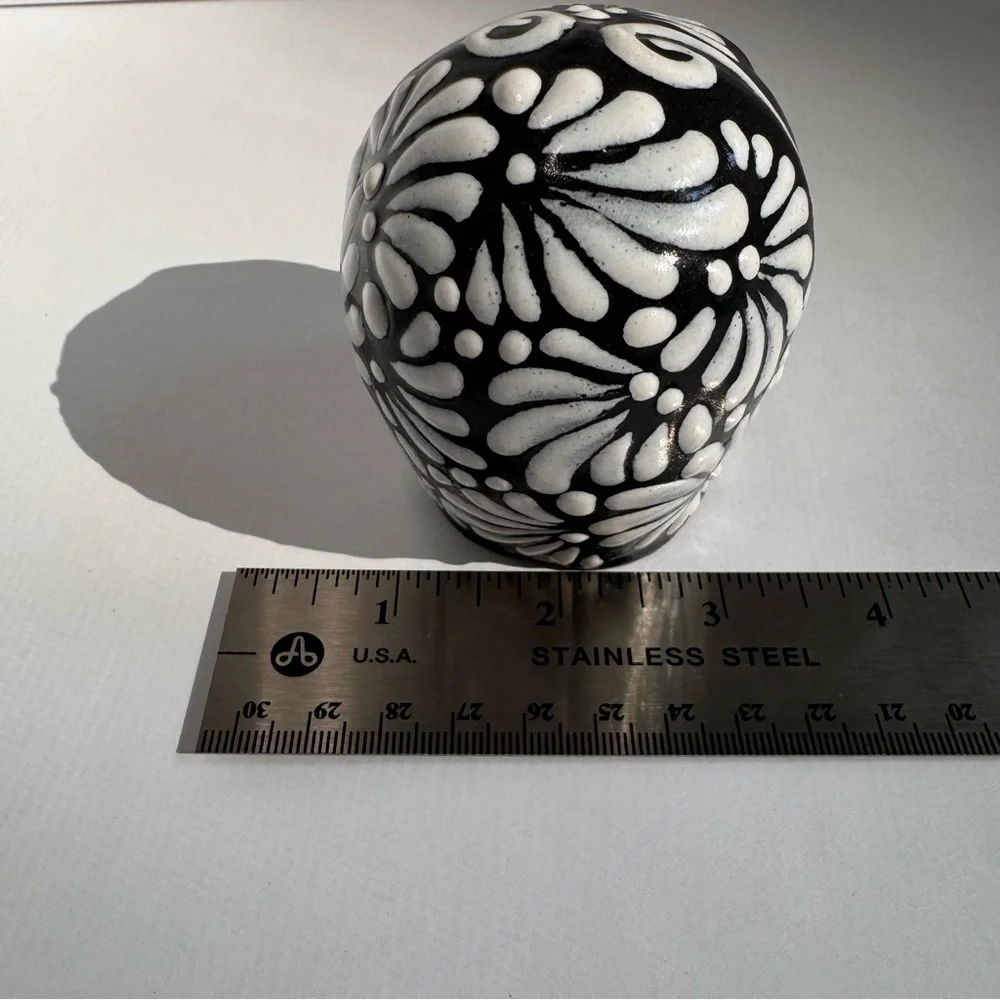 Talavera Salazar Calavera Skull 3.5” Ceramic Black White NWOT